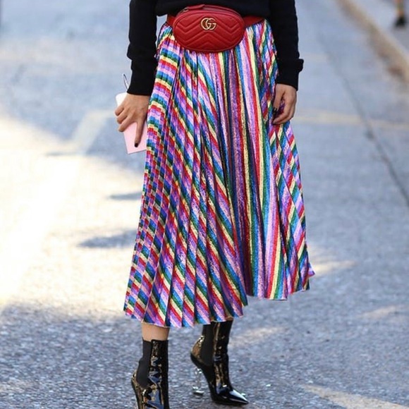 Gucci Red Matelassé Leather GG Marmont Belt Bag - Picture 15 of 16